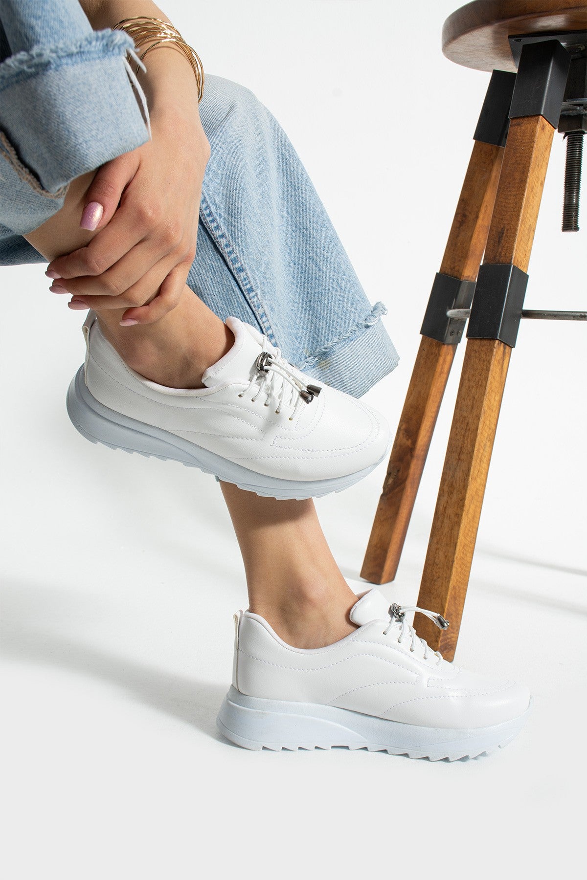 Beyaz Bağcıklı Spor Ayakkabı Comfort Yumuşak Tabanlı Bağcıklı Snekaer