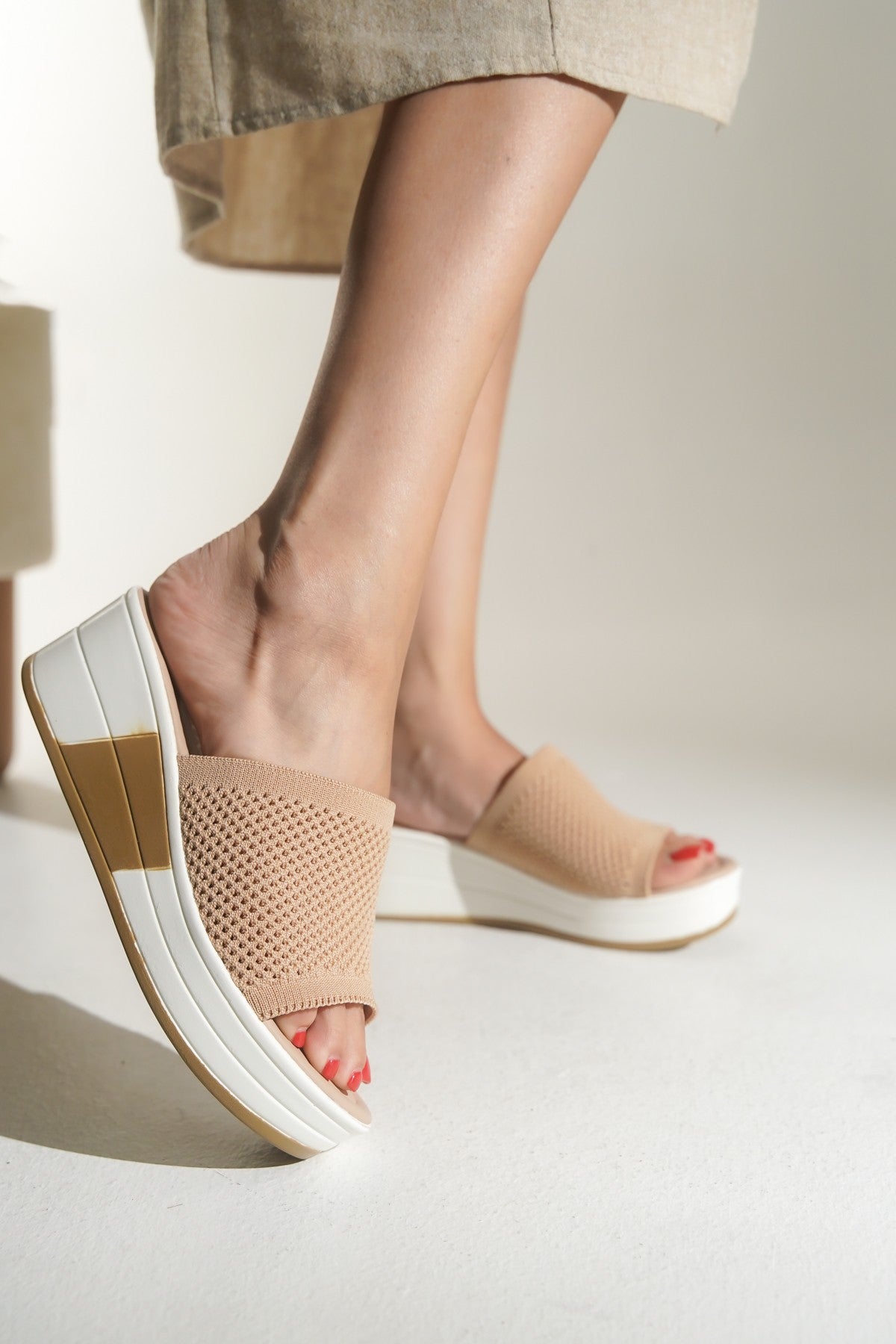 Nude Dolgu Topuk Terlik Rahat Comfort (6cm)