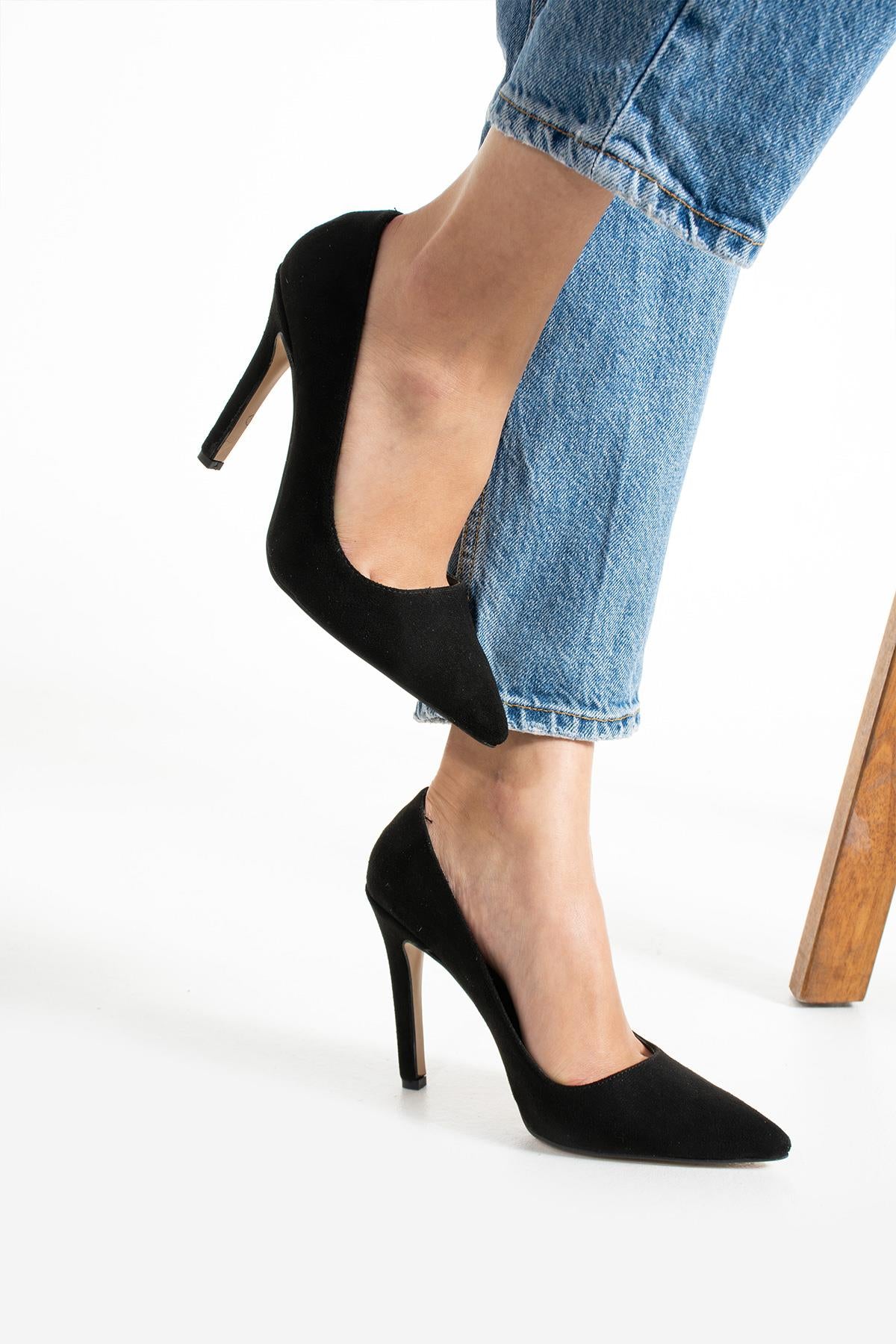 Kadın Stiletto Topuklu Ayakkabı (KALIP KÜÇÜK, BİR BEDEN BÜYÜK ALINIZ)