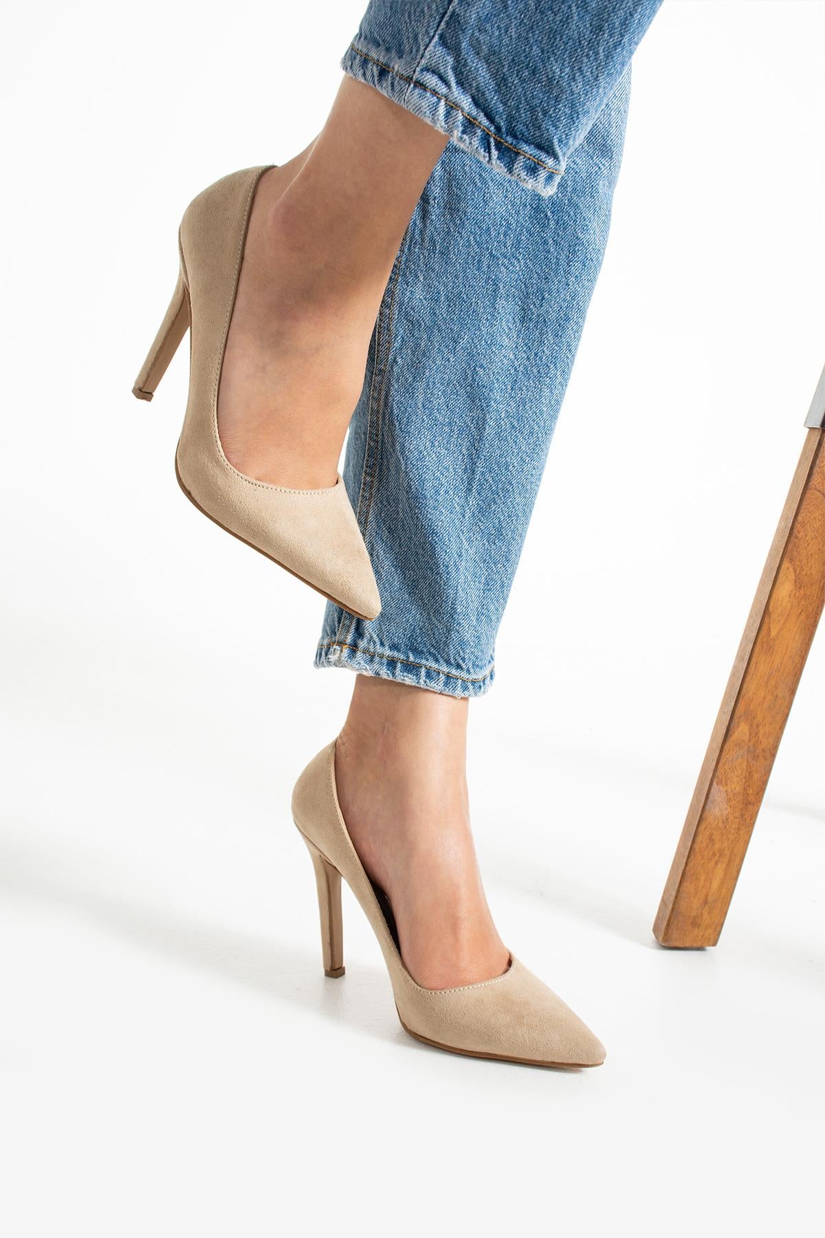 Kadın Stiletto Topuklu Ayakkabı (KALIP KÜÇÜK, BİR BEDEN BÜYÜK ALINIZ)