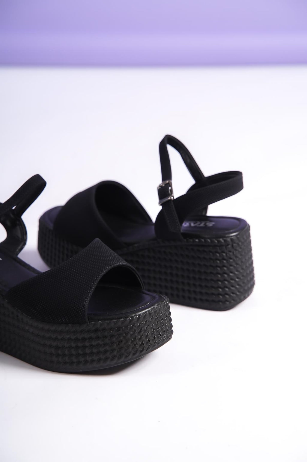 Kadın Yüksek Taban Sandalet (7cm)