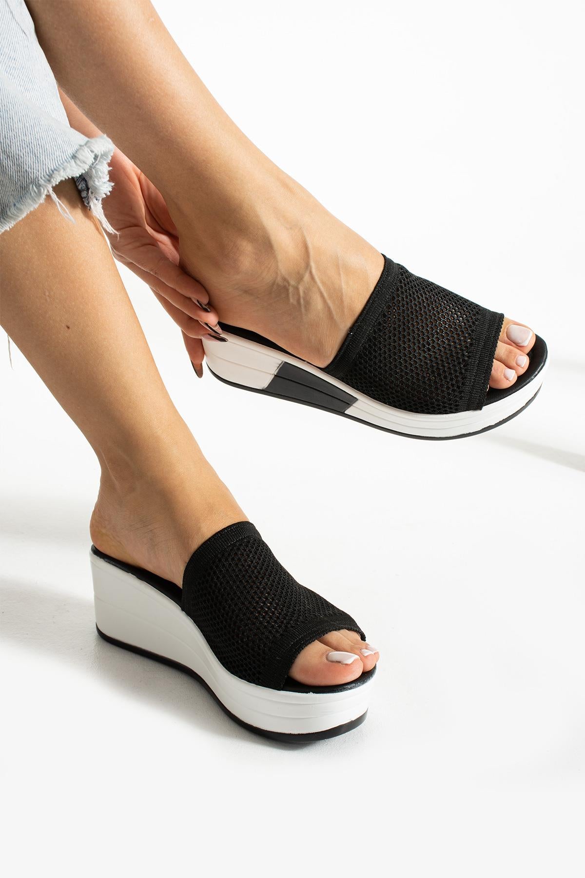 Siyah Dolgu Topuk Terlik Rahat Comfort (6cm)