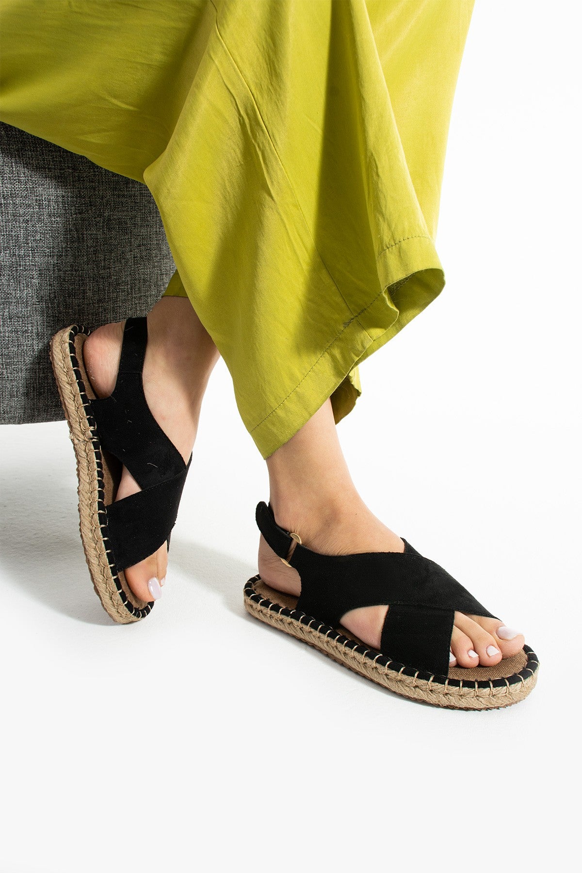 Siyah Kadın Hasır Taban Anatomik Comfort Espadril Ergonomik Arka Cırtlı Günlük Sandalet